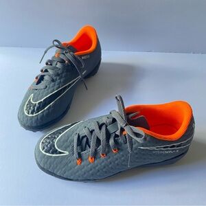 Nike Jr HypervenomX Phantom III Size 2Y Academy TF
